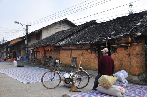 Pho Bang- a peaceful town on Dong Van Karst Plateau - ảnh 2